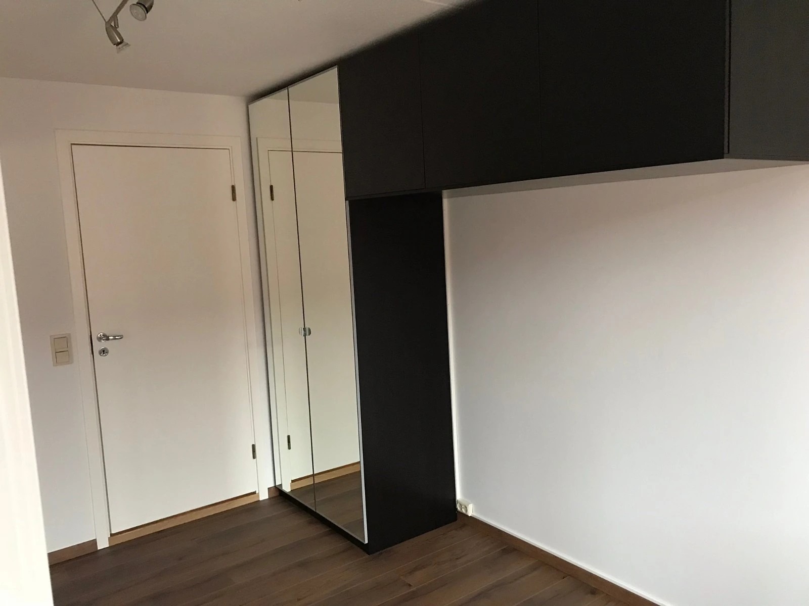 Soverom med god skapplass